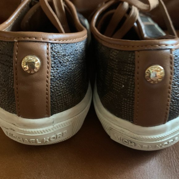 Michael Kors Signature Sneakers - Picture 7 of 8